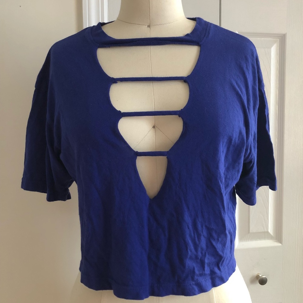 Blue T-shirt with cutouts